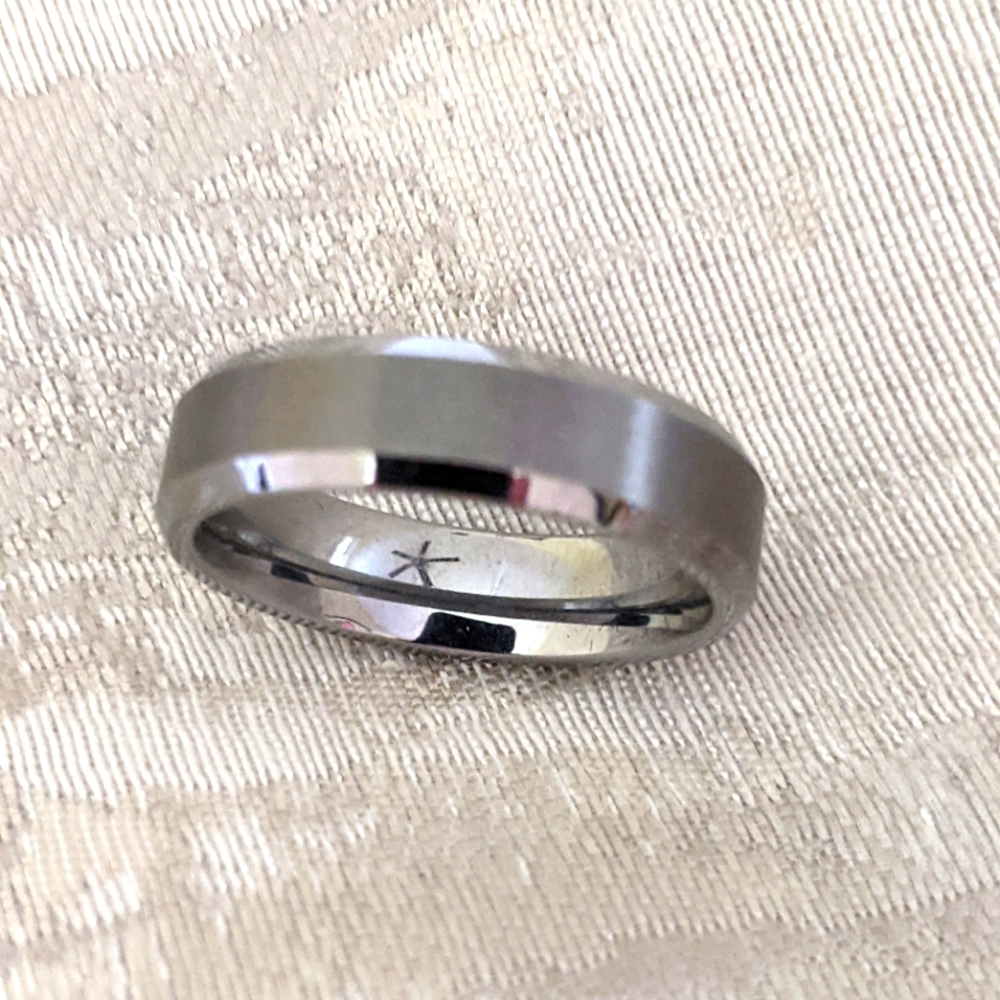 KING WILL CLASSIC 6MM TUNGSTEN CARBIDE MAN'S WEDDING BAND